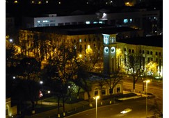 Amir Timur Square bei Nacht